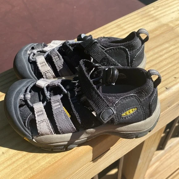 Like New Keens - Picture 2 of 4